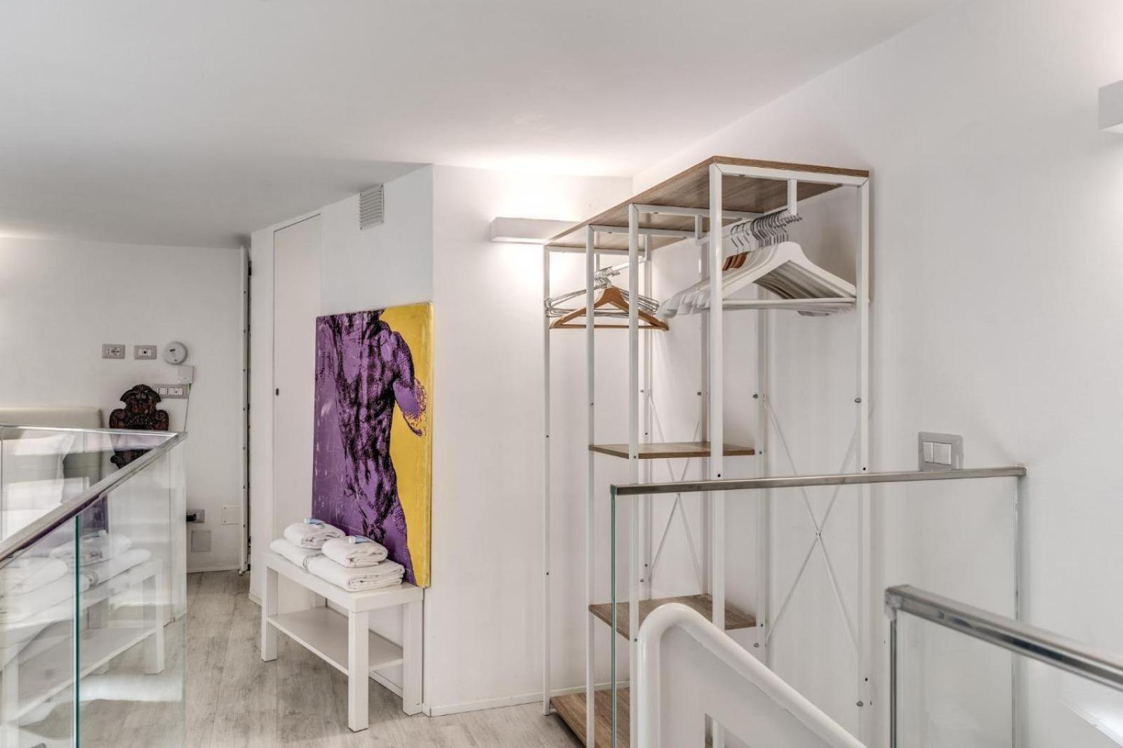 Elegant Flat In The Historic Near Colosseum! Apartment Rome