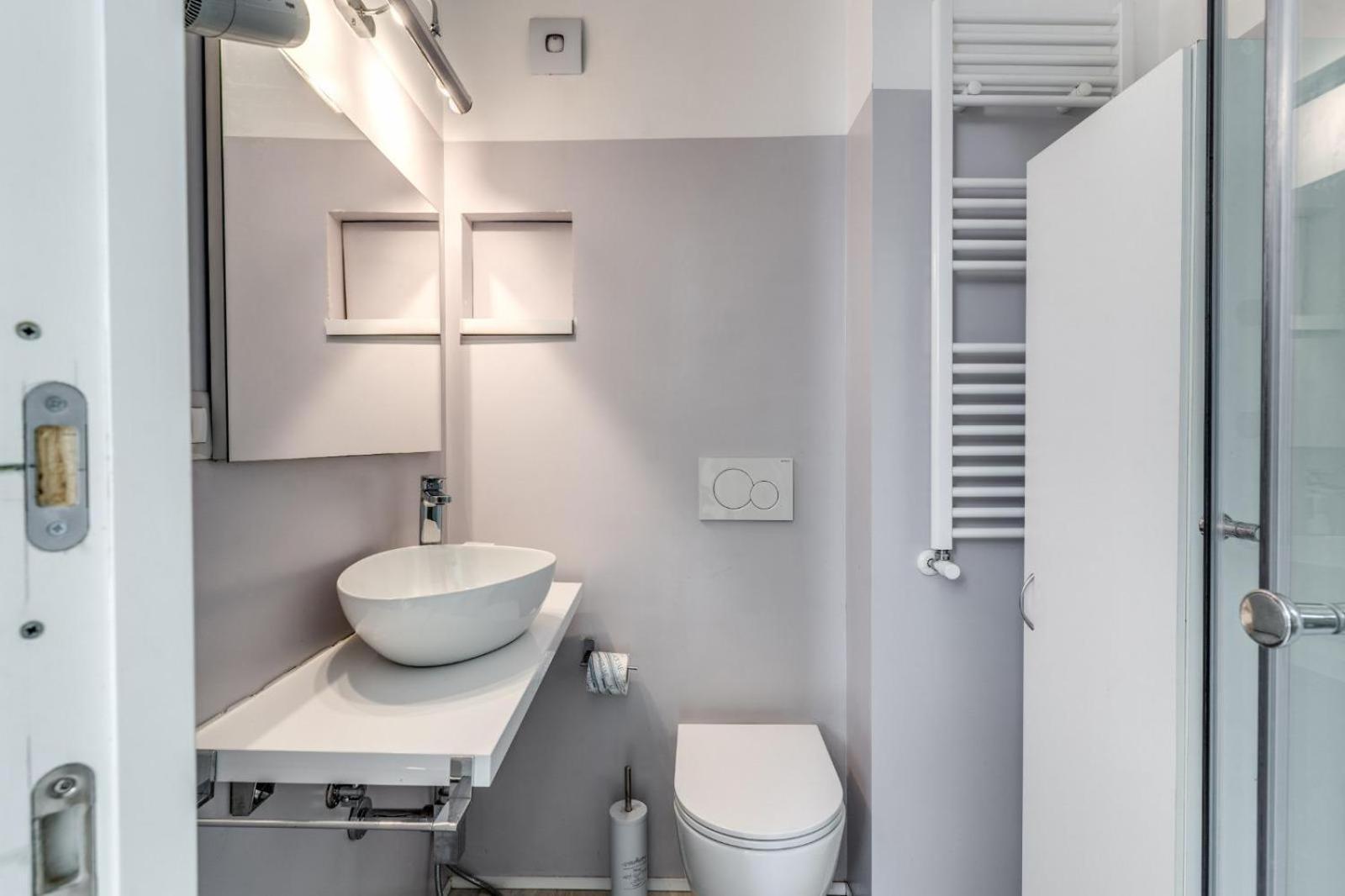 Elegant Flat In The Historic Near Colosseum! Apartment Rome